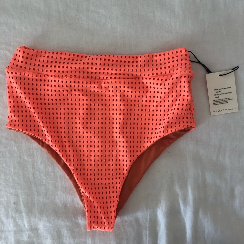 NWT Orange Mesh Acacia Solento Bottoms (M)